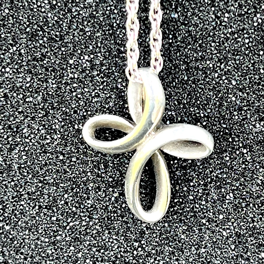 James Avery Eternal Ribbon Cross sterling silver (ret) on 16” chain (ret)